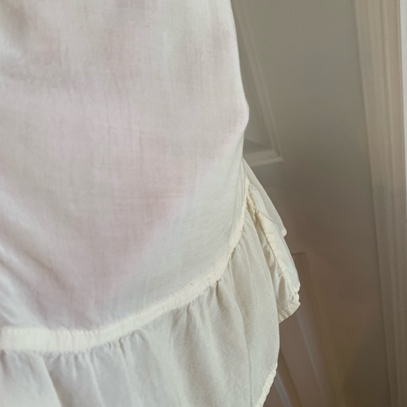 Beautiful cream thin womens shirt. - Picture 5 of 5